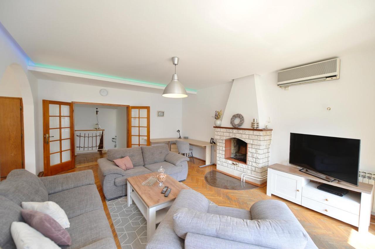 House 44 Seafront Apartments 코토르 외부 사진