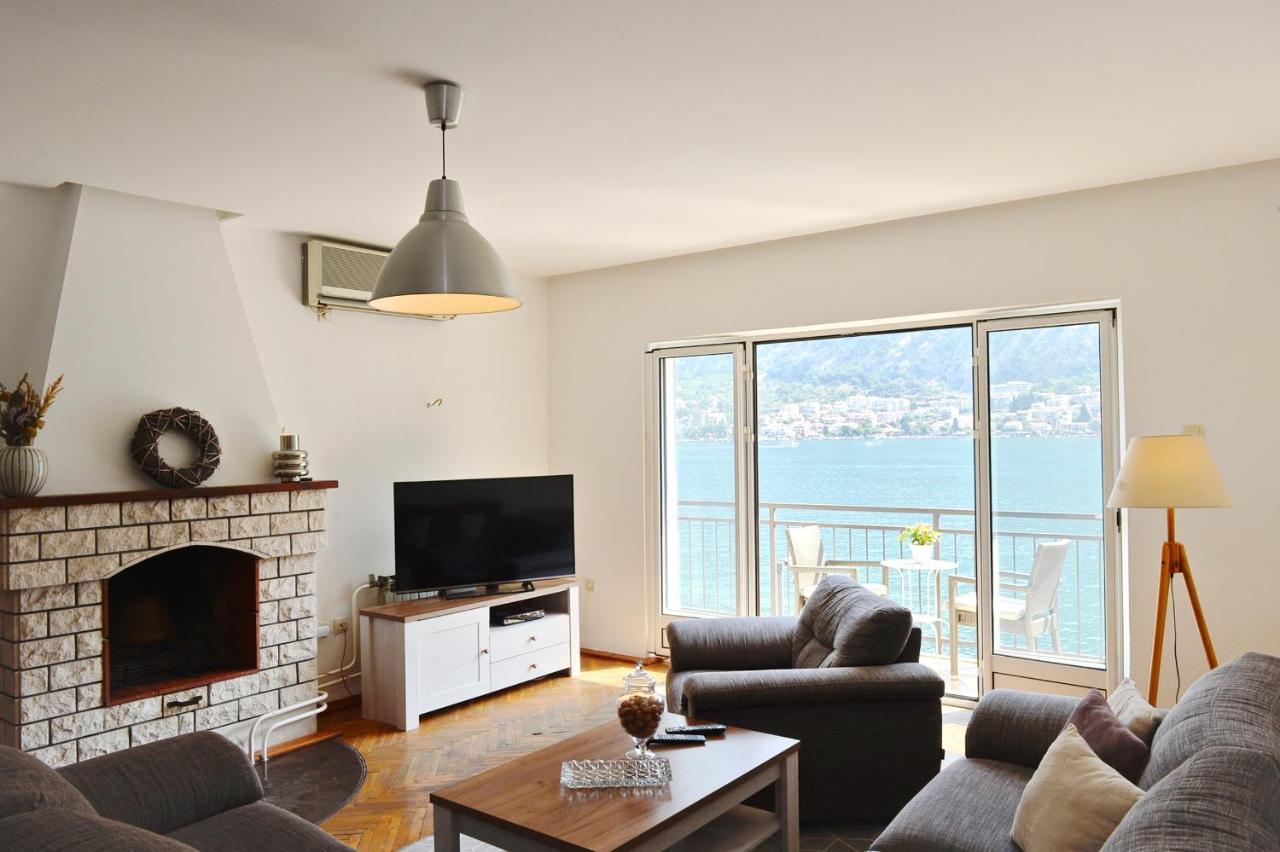 House 44 Seafront Apartments 코토르 외부 사진